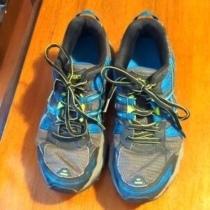 Asics women's size 9 black running shoes sneakers trails hiking blue black